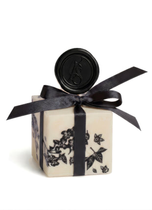 Veilwood Ornamenta Cube Candle
